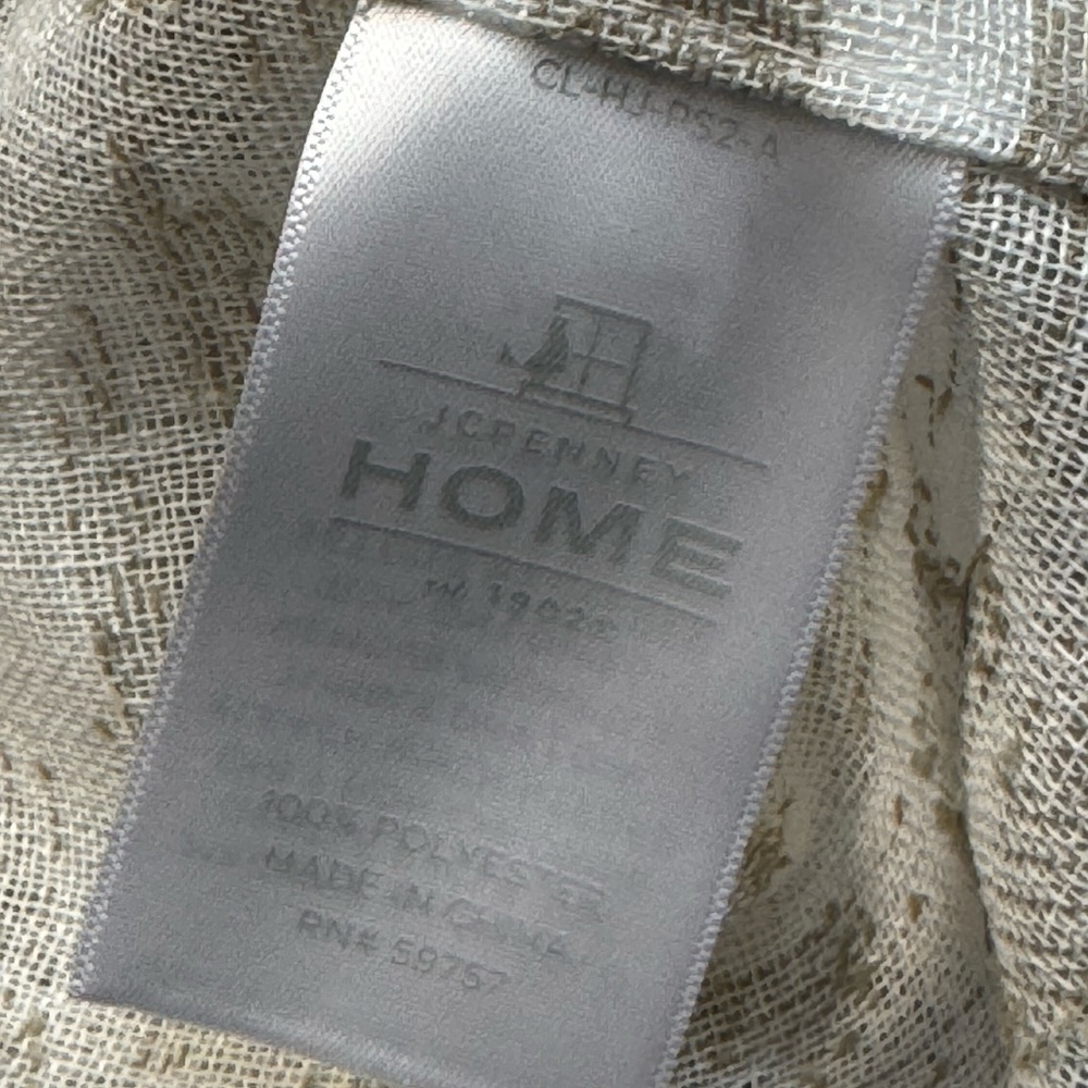 Drapes- Light Filtering - Picture 3 of 3